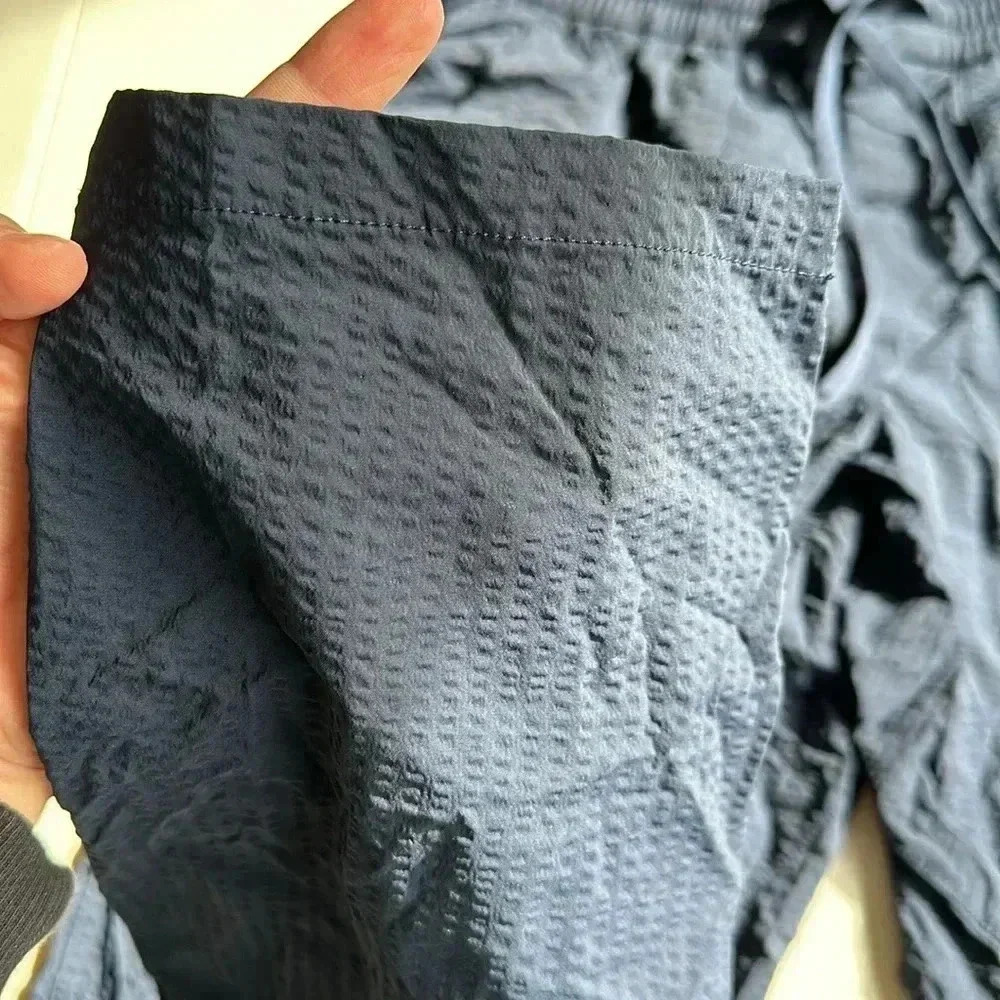 Lululemon - Picture 5 of 5